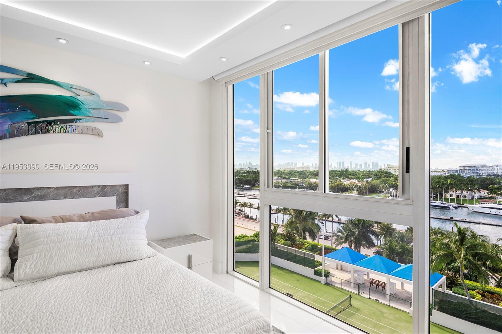 4779 Collins Ave #907, Miami Beach FL 33140