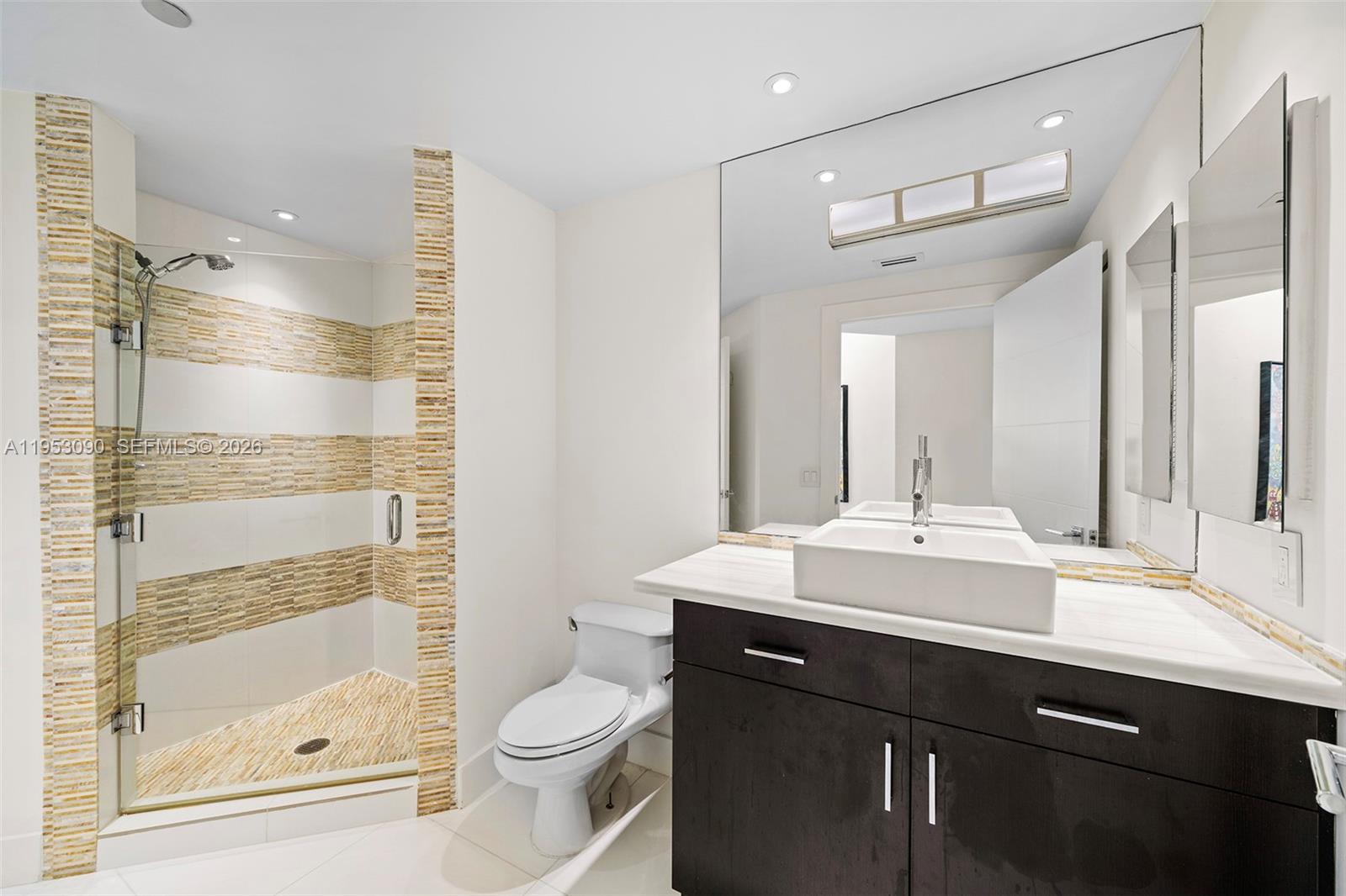 4779 Collins Ave #907, Miami Beach FL 33140