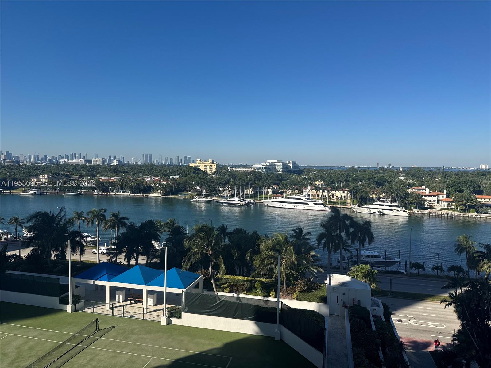 4779 Collins Ave #907, Miami Beach FL 33140