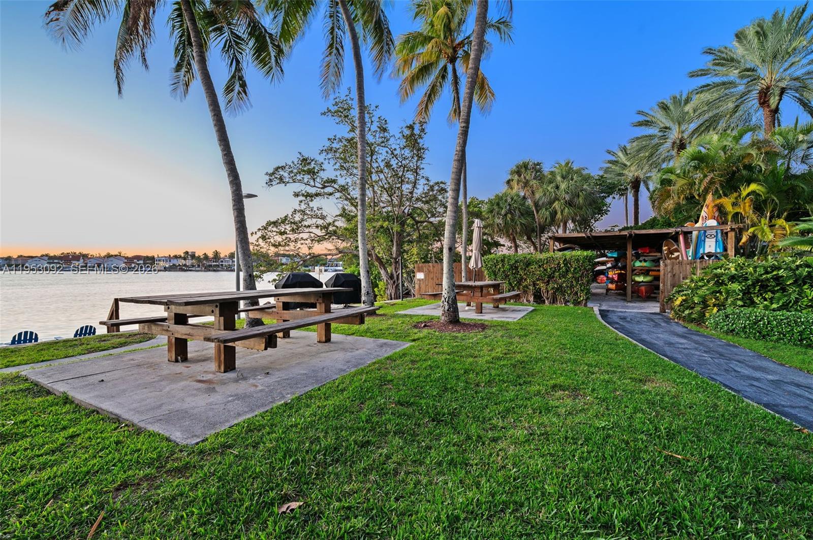 1 Grove Isle Dr #A1106, Miami FL 33133
