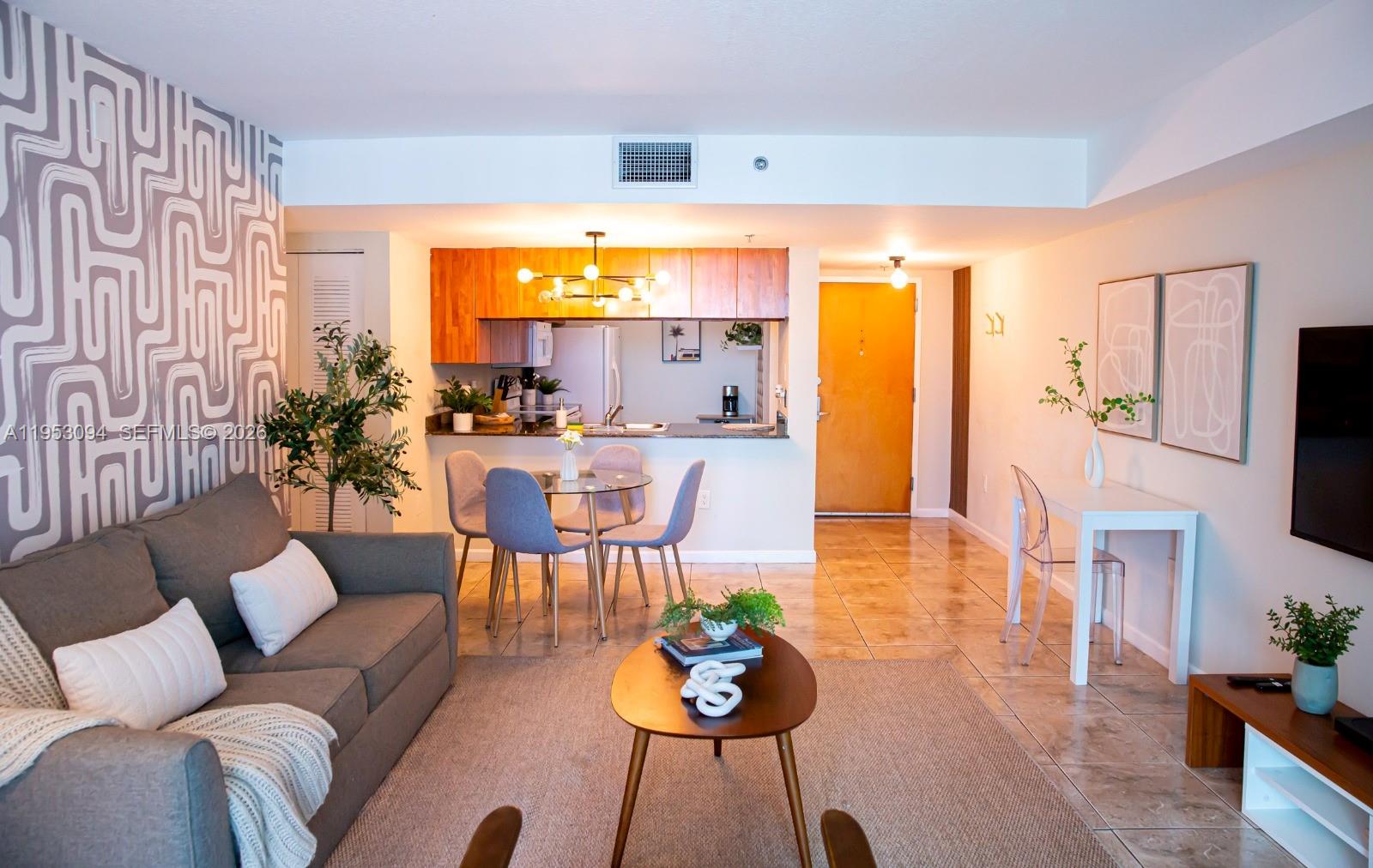 1200 Brickell Bay Dr #3215, Miami FL 33131