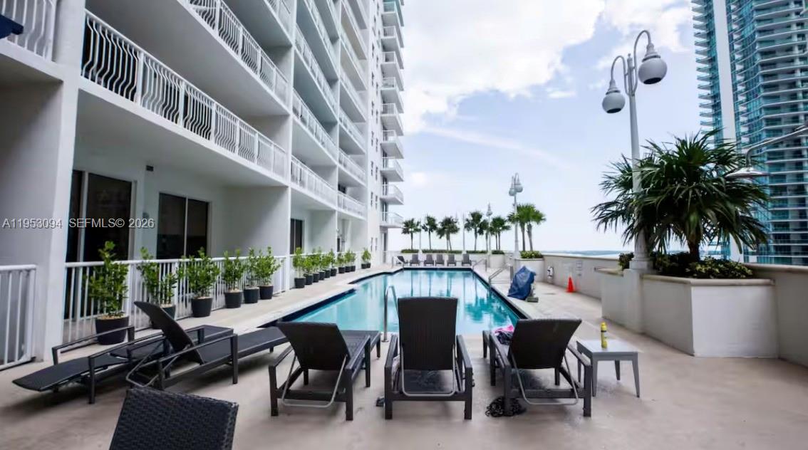1200 Brickell Bay Dr #3215, Miami FL 33131
