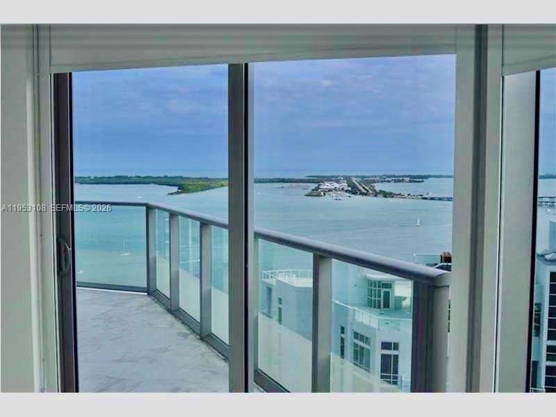 1300 Brickell Bay Dr #3302, Miami FL 33131