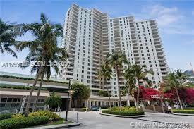 701 Brickell Key Blvd #2004, Miami FL 33131