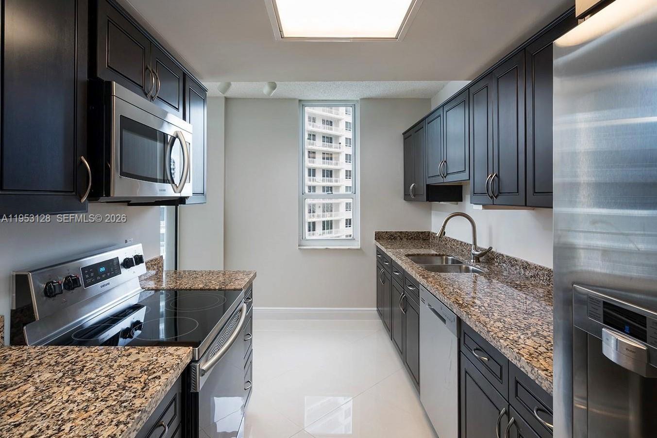 701 Brickell Key Blvd #2004, Miami FL 33131