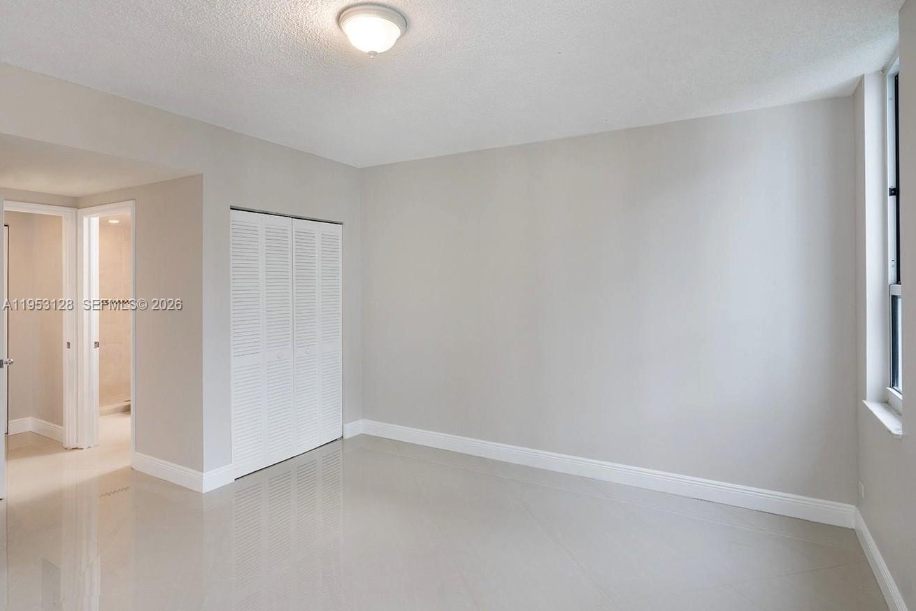 701 Brickell Key Blvd #2004, Miami FL 33131