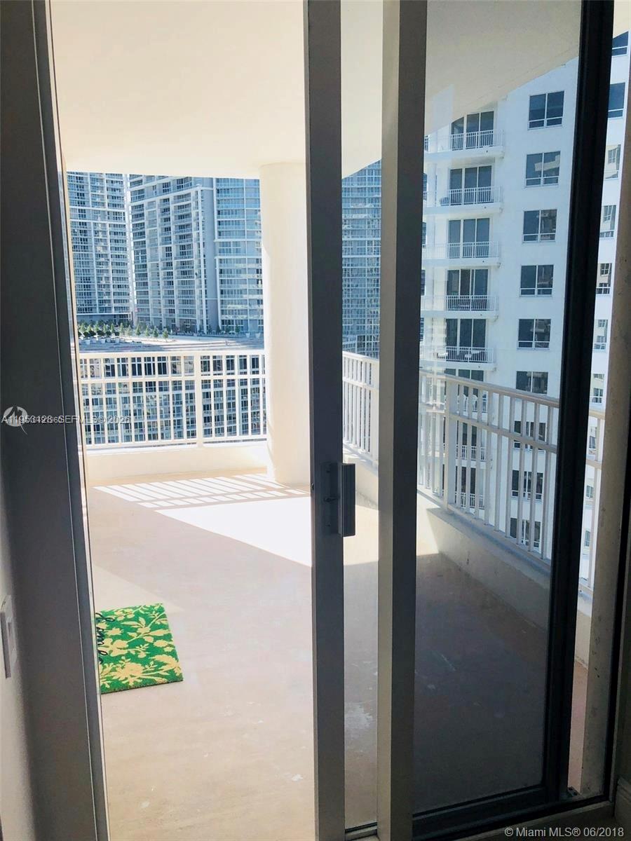 701 Brickell Key Blvd #2004, Miami FL 33131