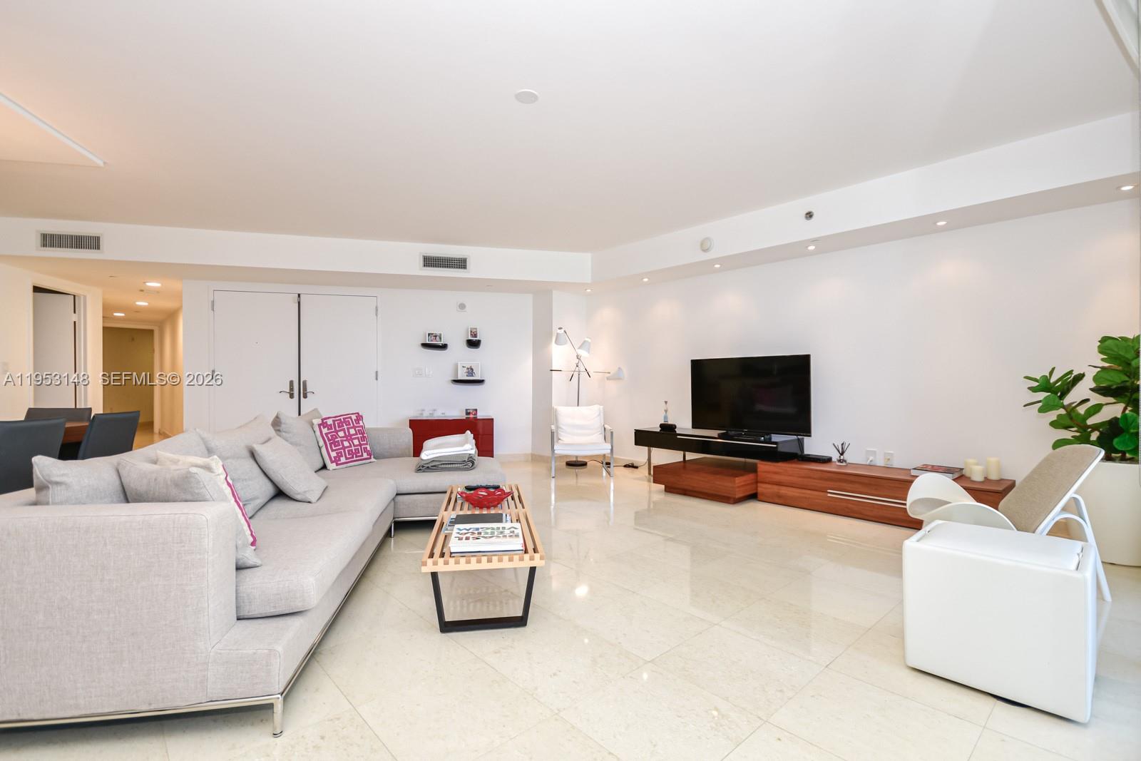 17201 Collins Ave #707, Sunny Isles Beach FL 33160