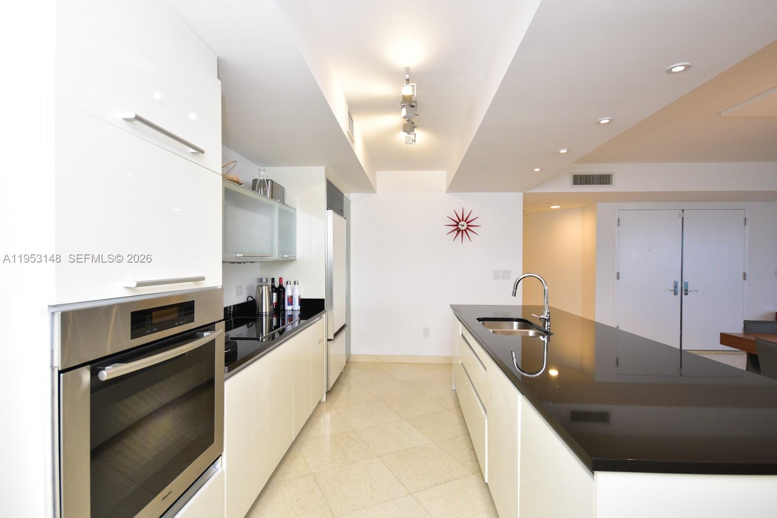 17201 Collins Ave #707, Sunny Isles Beach FL 33160