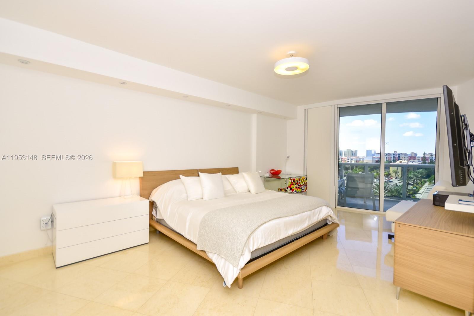 17201 Collins Ave #707, Sunny Isles Beach FL 33160