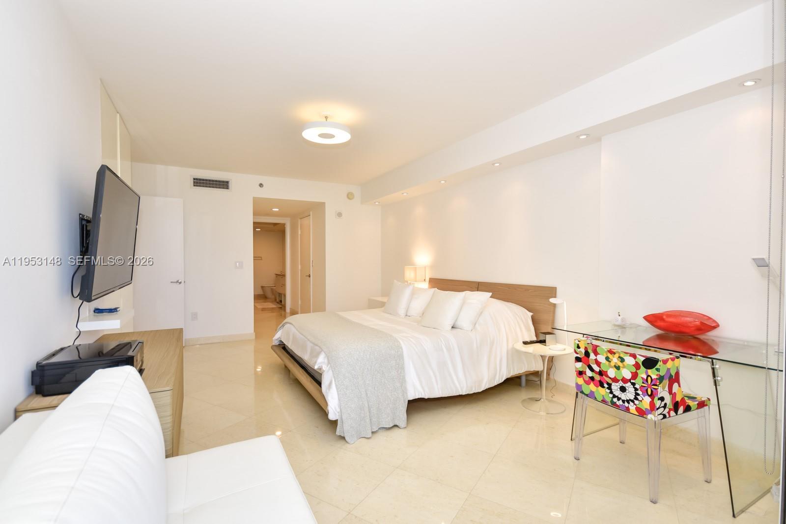 17201 Collins Ave #707, Sunny Isles Beach FL 33160