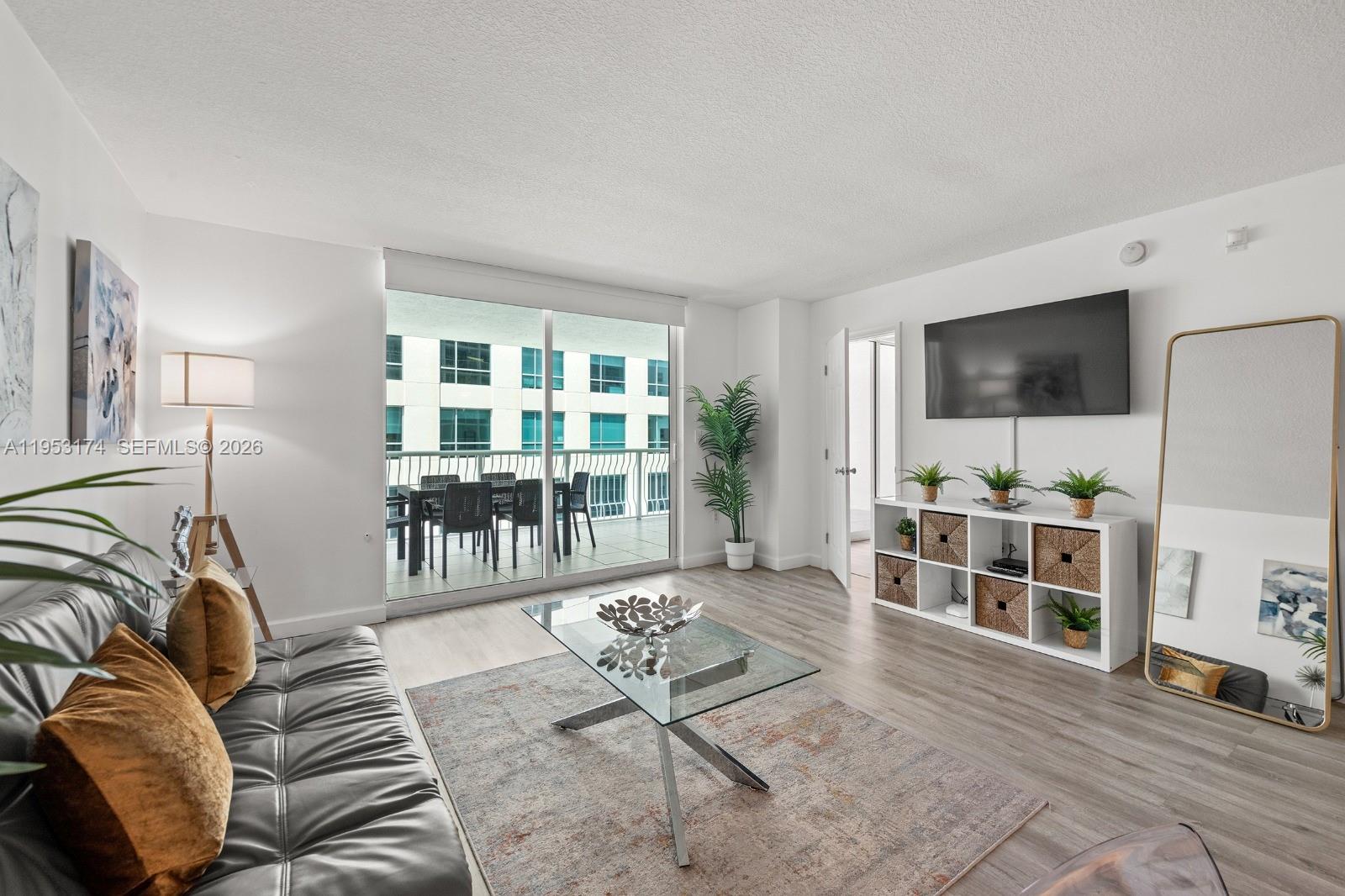 1200 Brickell Bay Dr #2414, Miami FL 33131