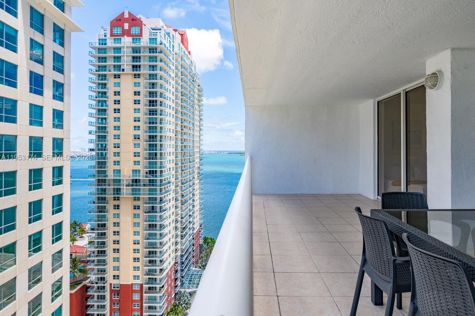 1200 Brickell Bay Dr #2414, Miami FL 33131