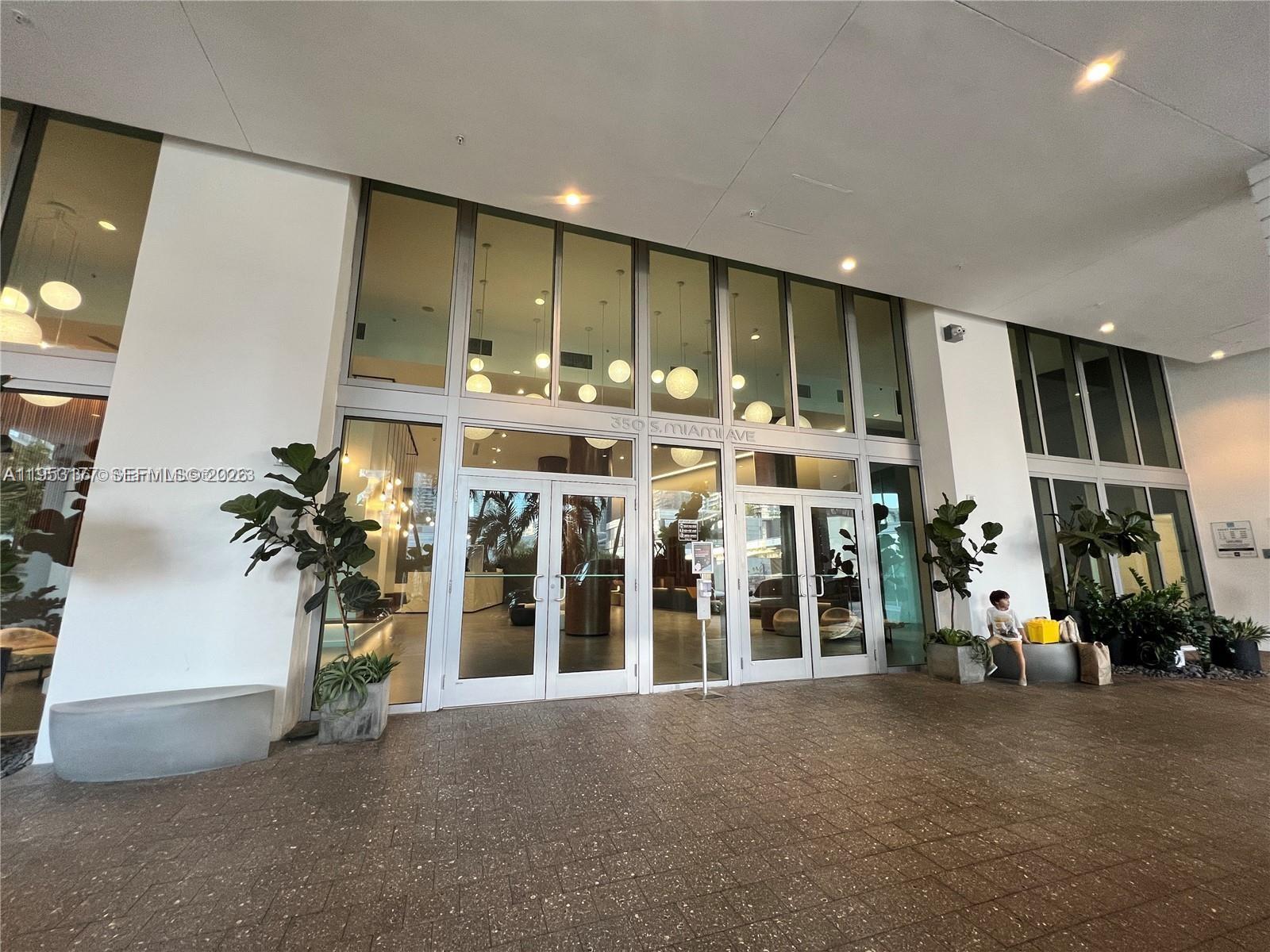350 S Miami Ave #1907, Miami FL 33130