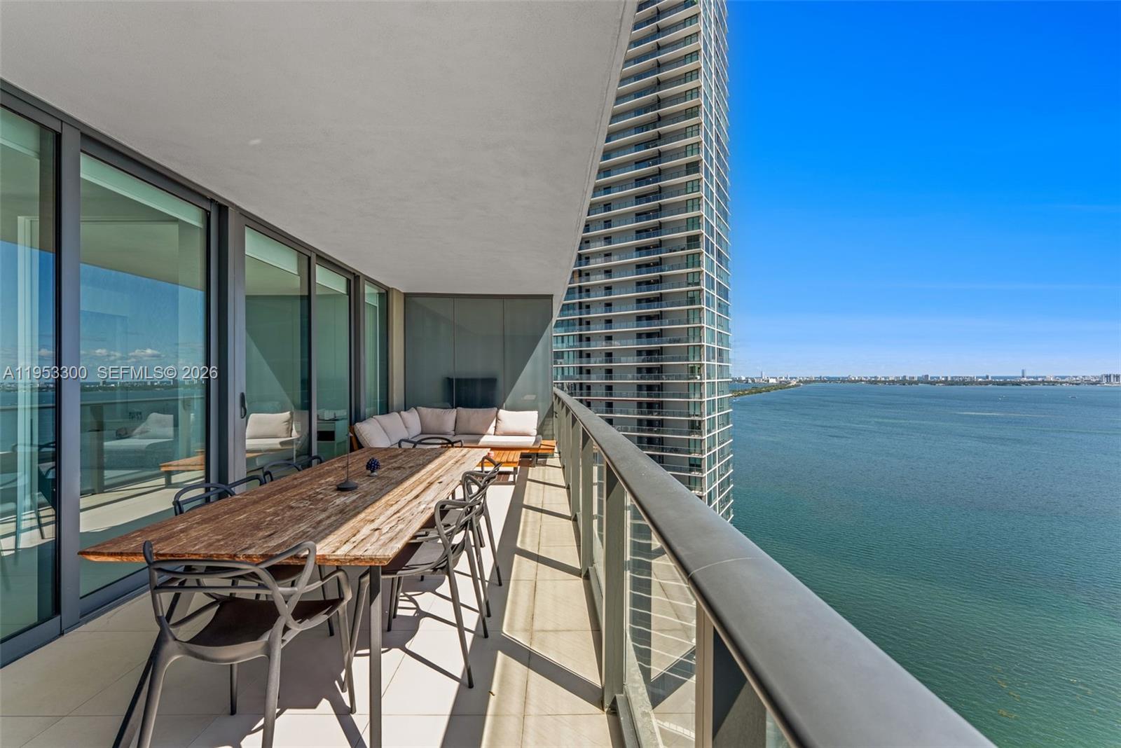 650 NE 32 St #2703, Miami FL 33137