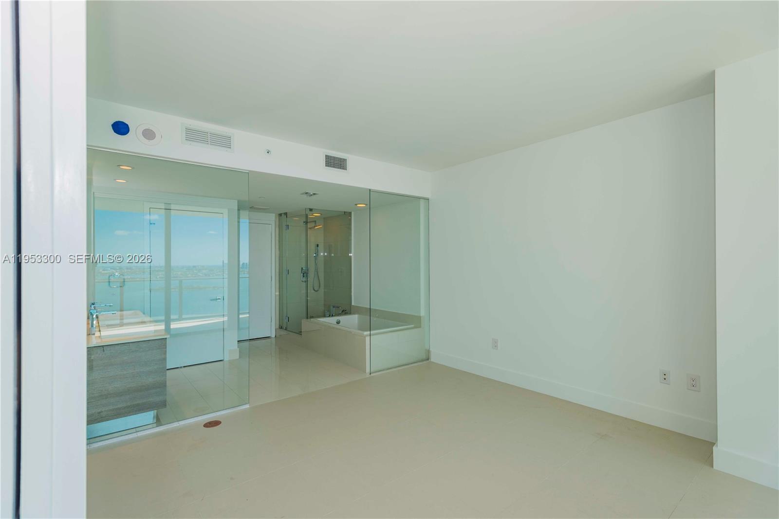 650 NE 32 St #2703, Miami FL 33137