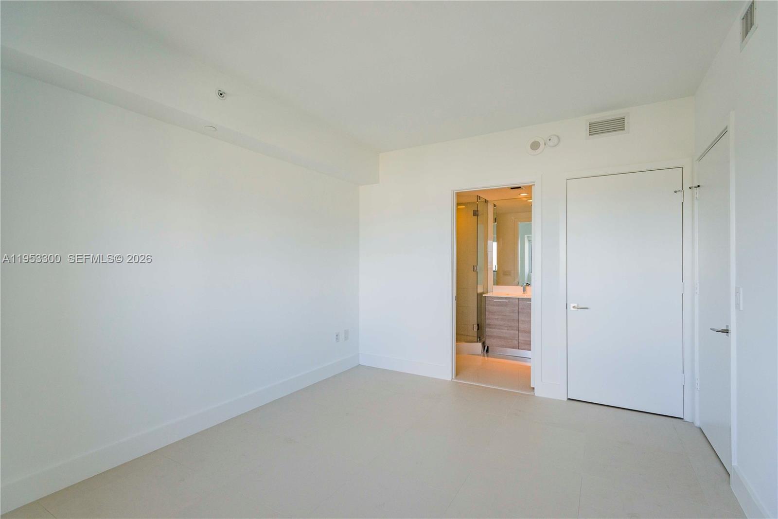 650 NE 32 St #2703, Miami FL 33137