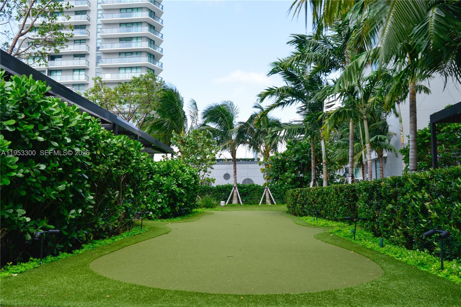 650 NE 32 St #2703, Miami FL 33137