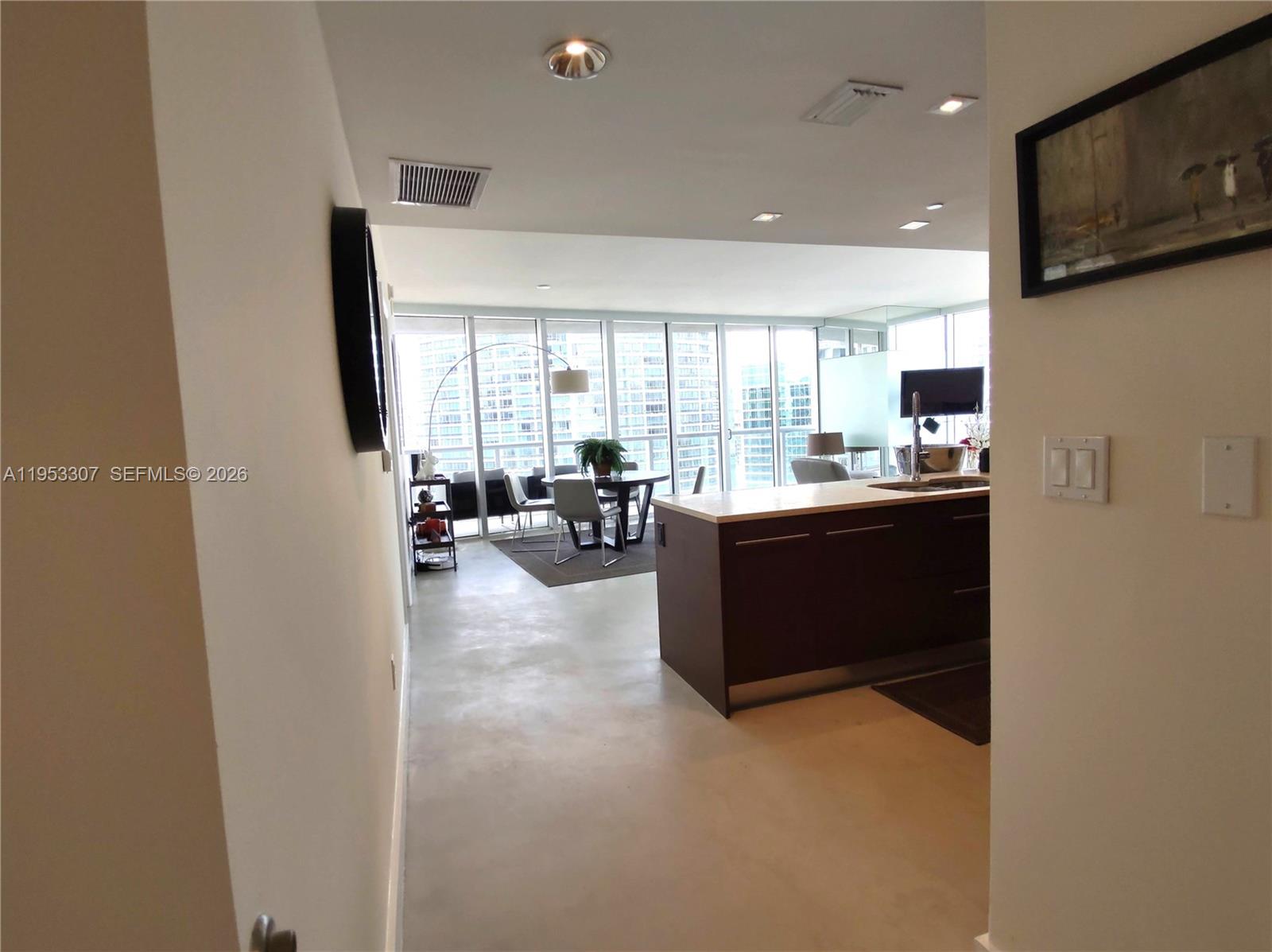 465 Brickell Ave #4402, Miami FL 33131