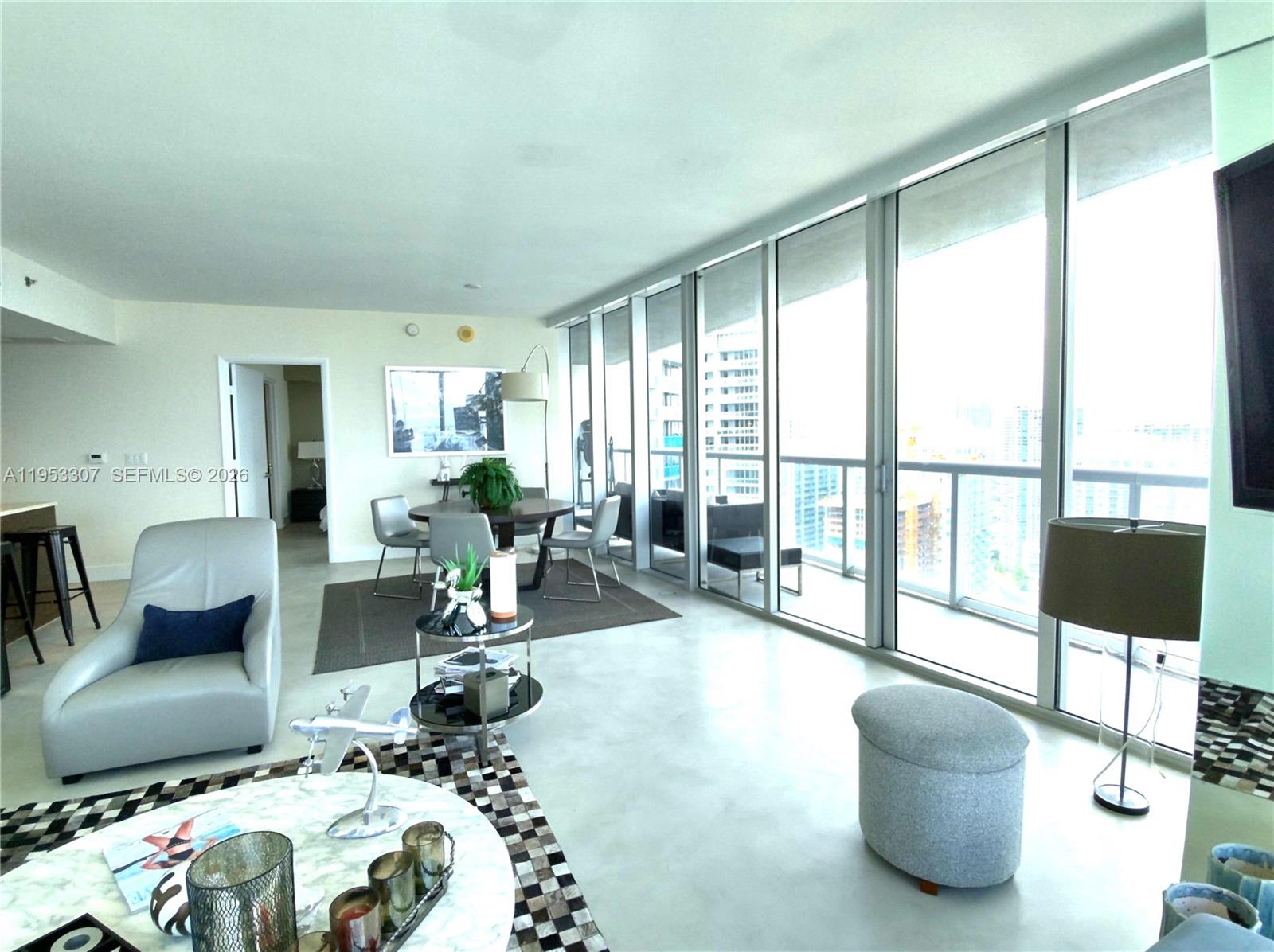465 Brickell Ave #4402, Miami FL 33131