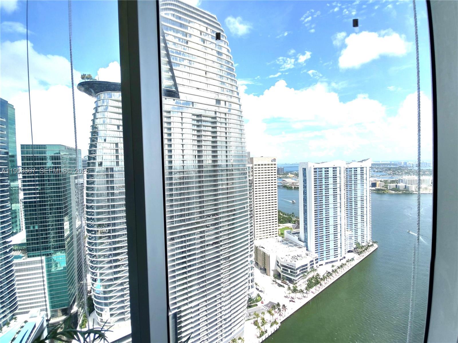 465 Brickell Ave #4402, Miami FL 33131