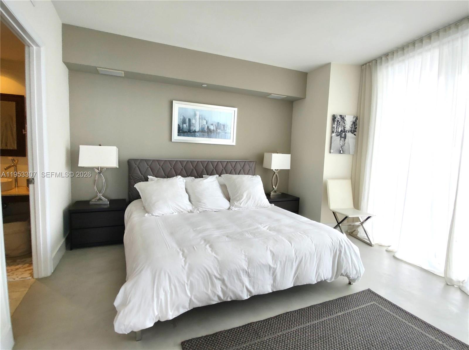 465 Brickell Ave #4402, Miami FL 33131