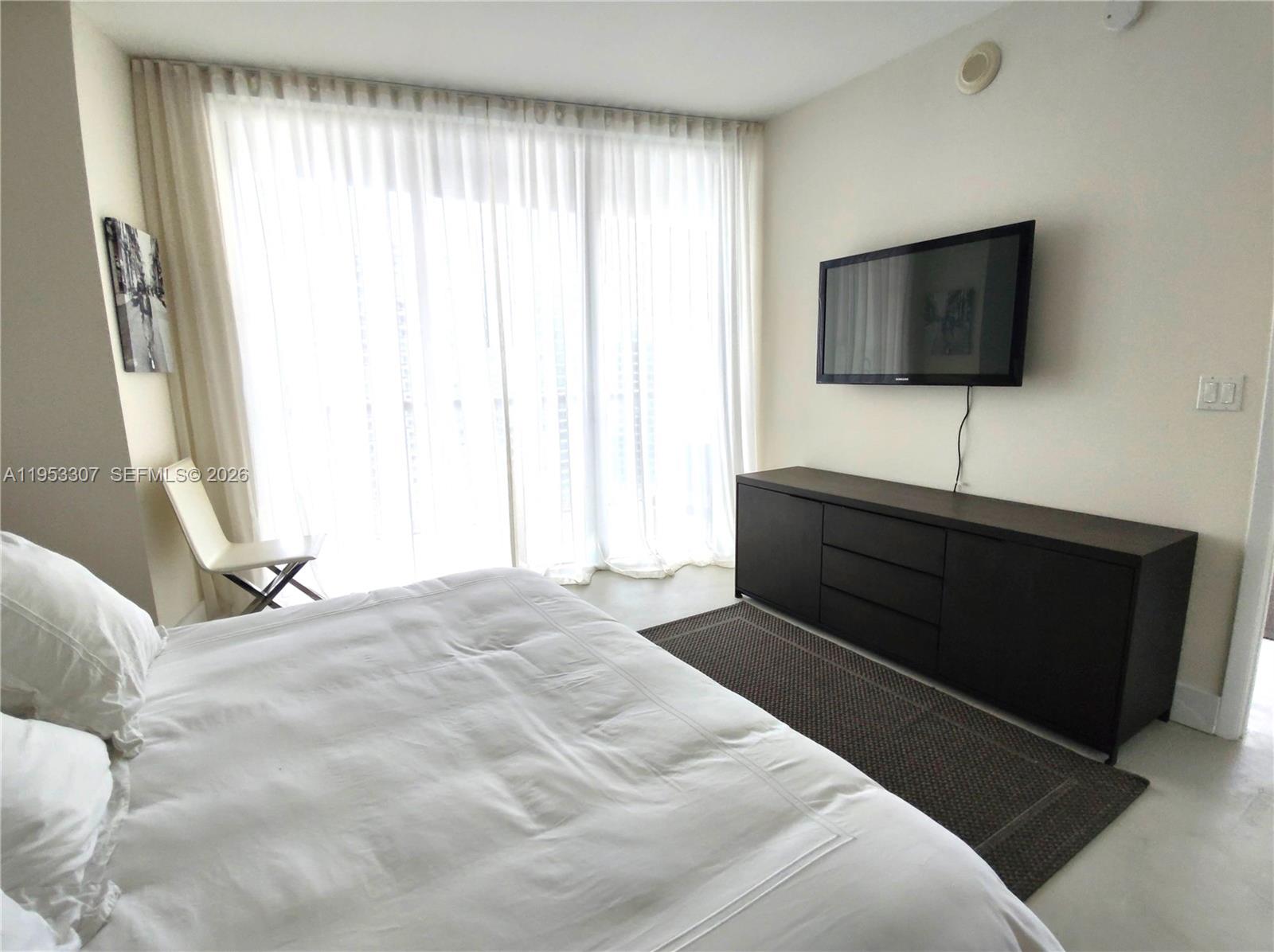 465 Brickell Ave #4402, Miami FL 33131