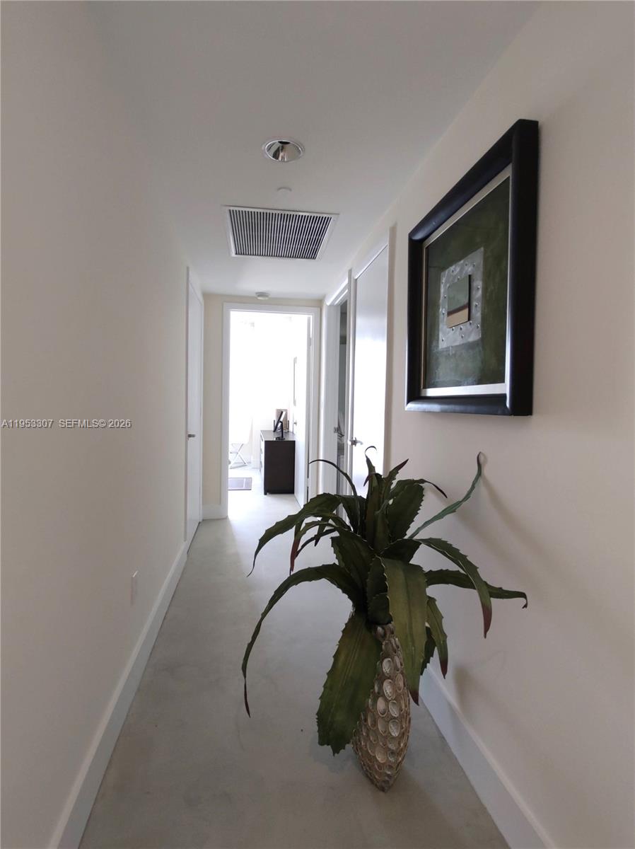 465 Brickell Ave #4402, Miami FL 33131