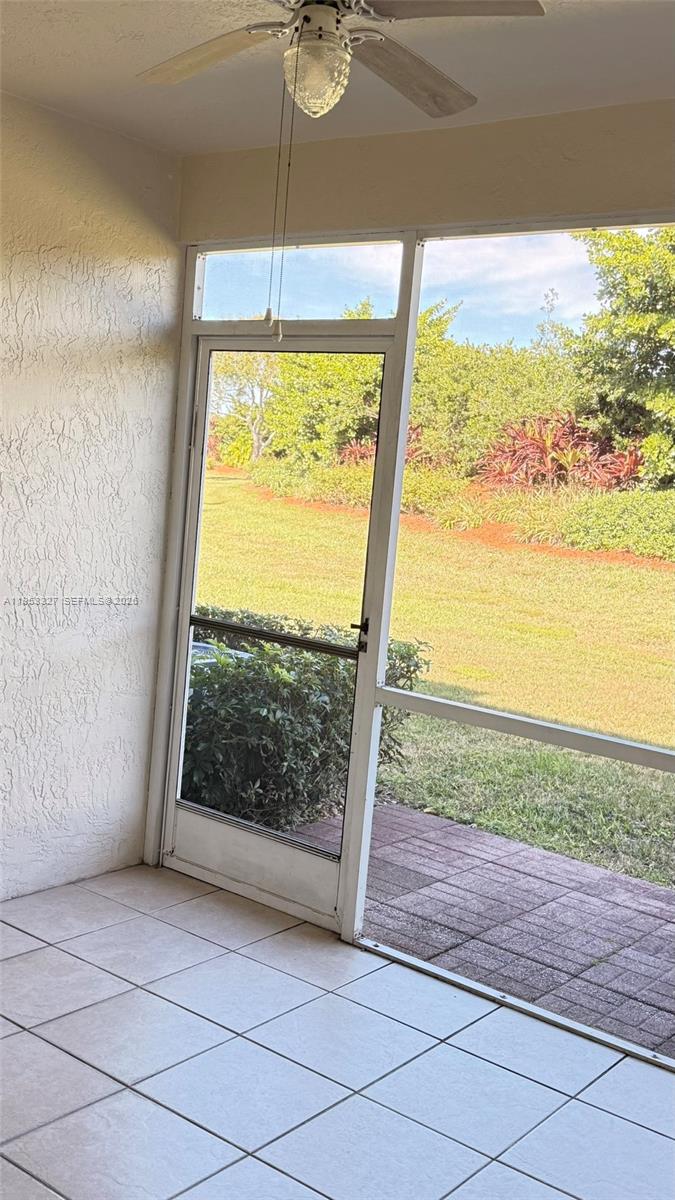 16727 Hemingway Dr, Weston FL 33326