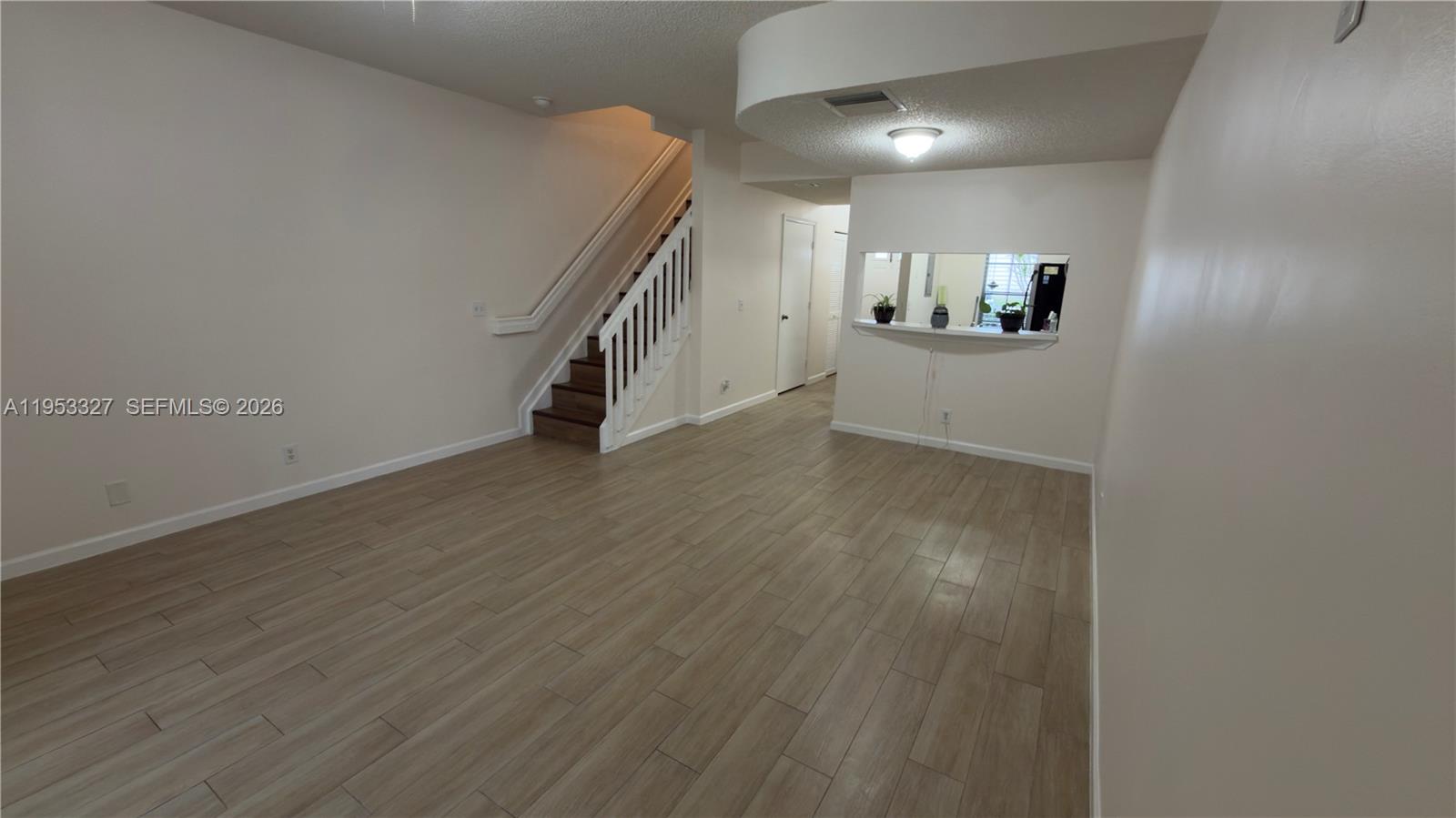 16727 Hemingway Dr, Weston FL 33326