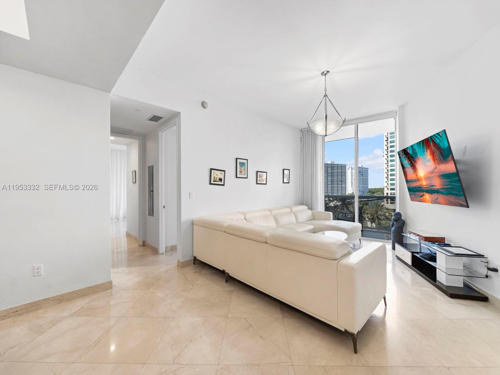 15901 Collins Ave #405, Sunny Isles Beach FL 33160