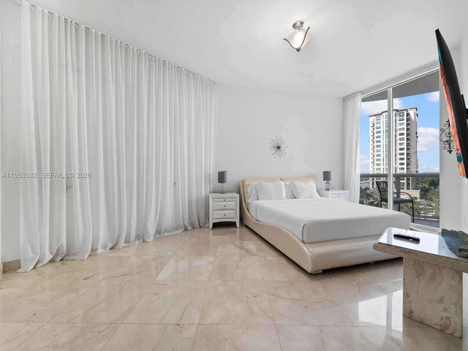 15901 Collins Ave #405, Sunny Isles Beach FL 33160