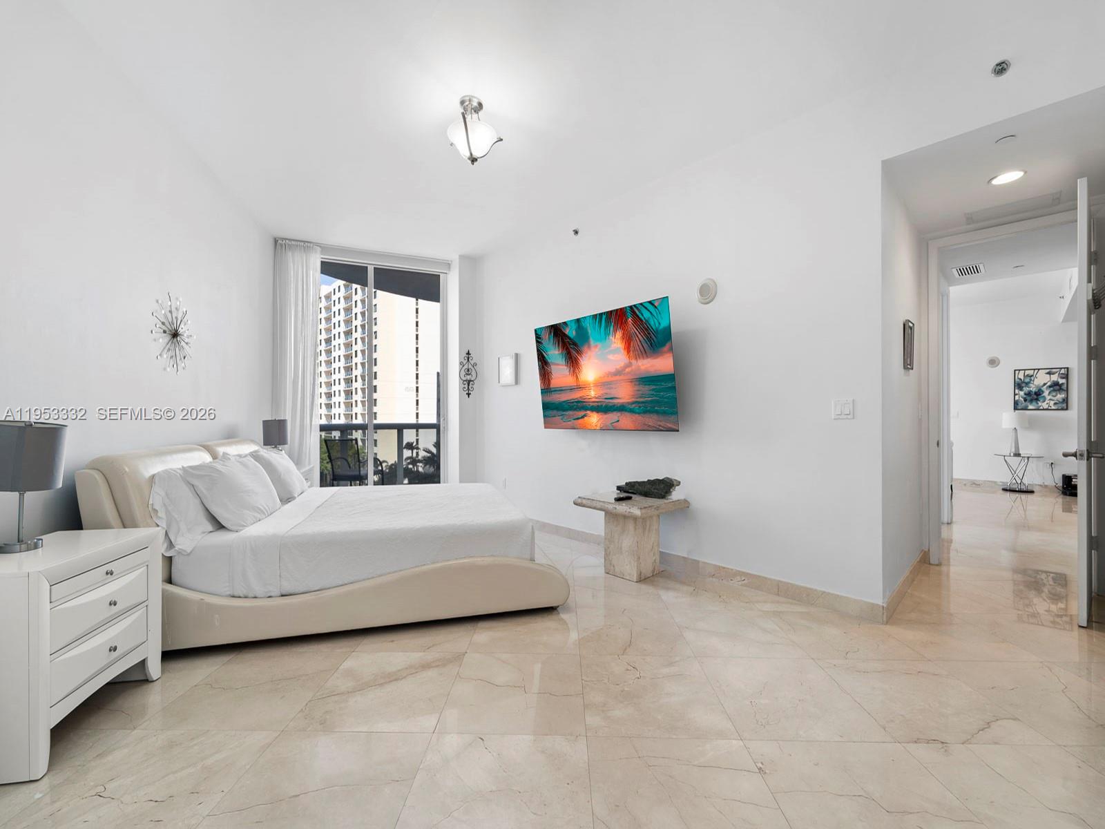 15901 Collins Ave #405, Sunny Isles Beach FL 33160