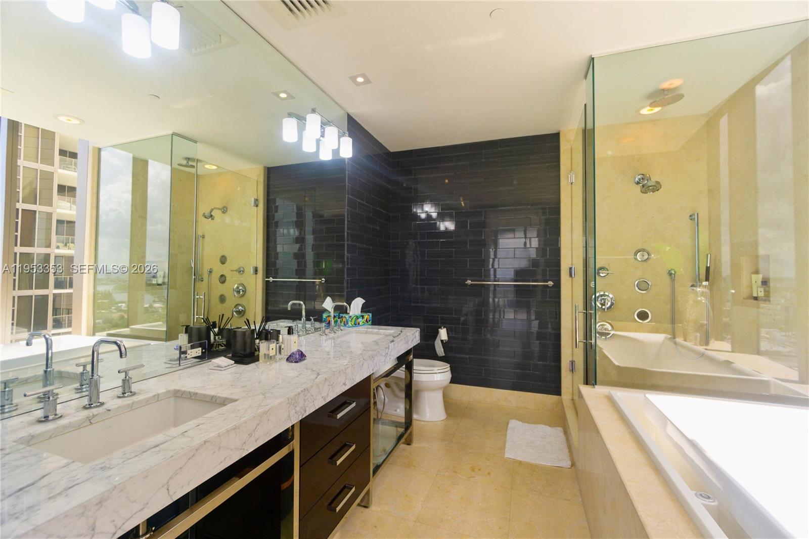9705 Collins Ave #1905N, Bal Harbour FL 33154