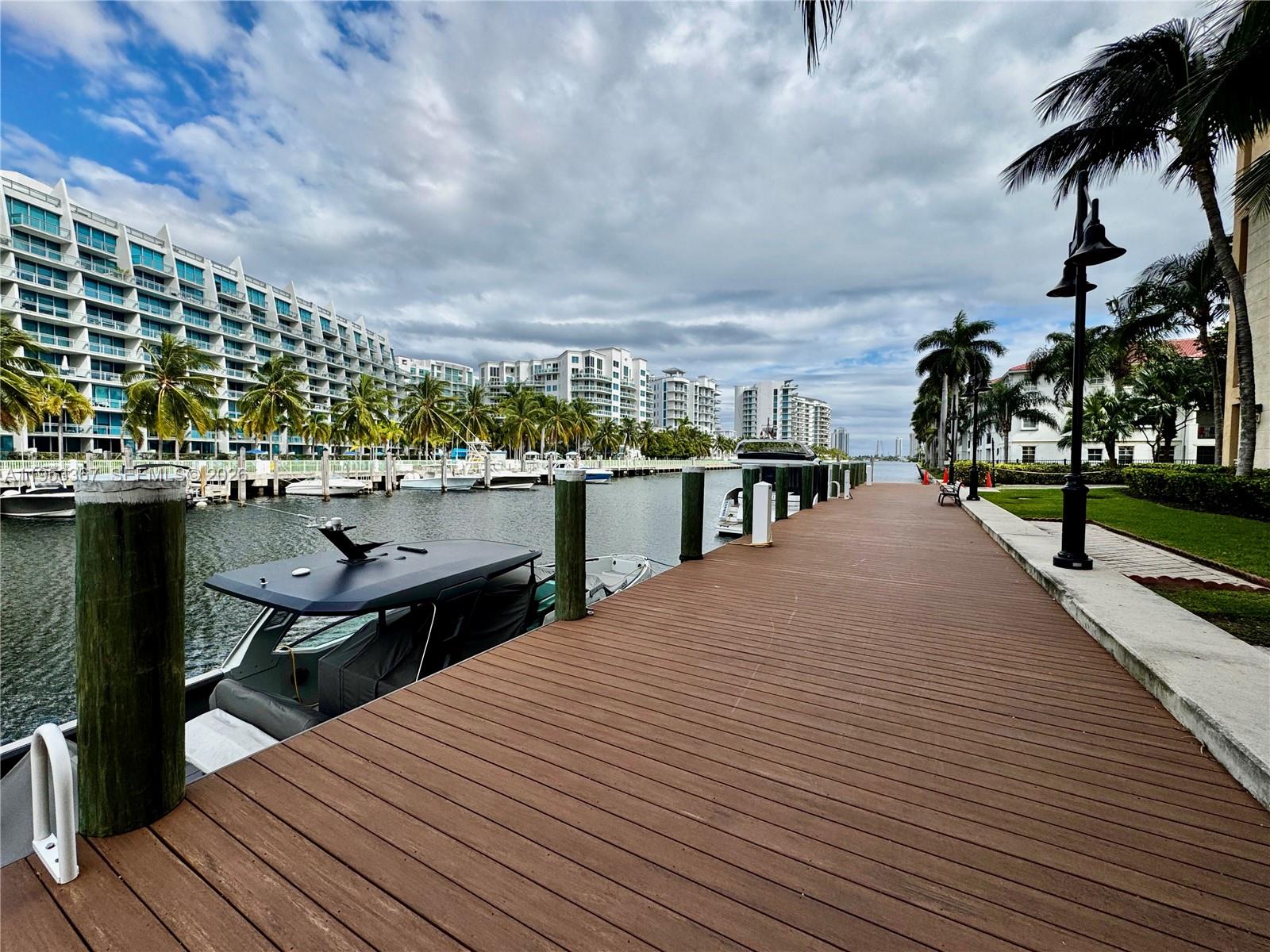 3001 NE 185th St #514, Aventura FL 33180