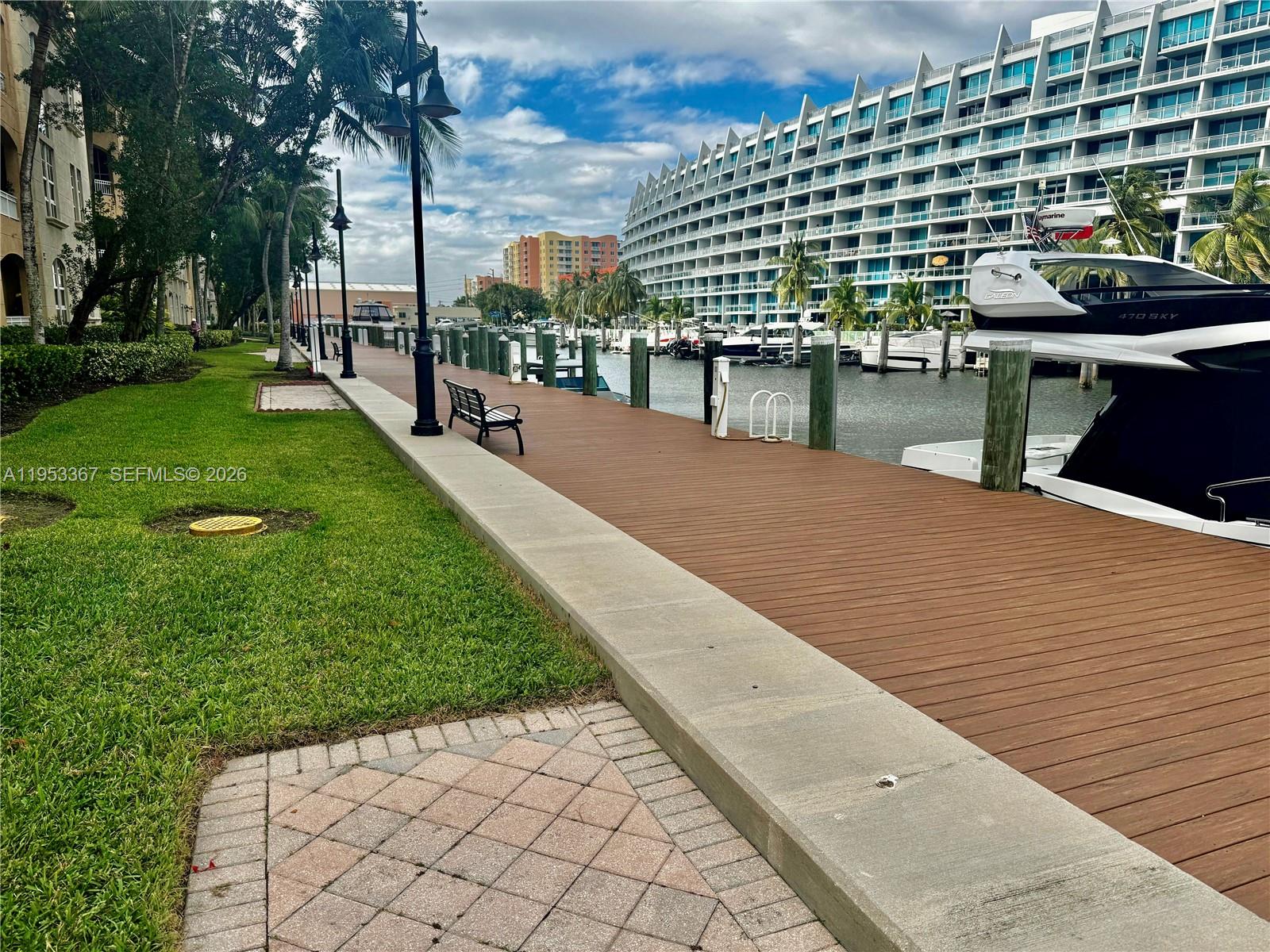 3001 NE 185th St #514, Aventura FL 33180
