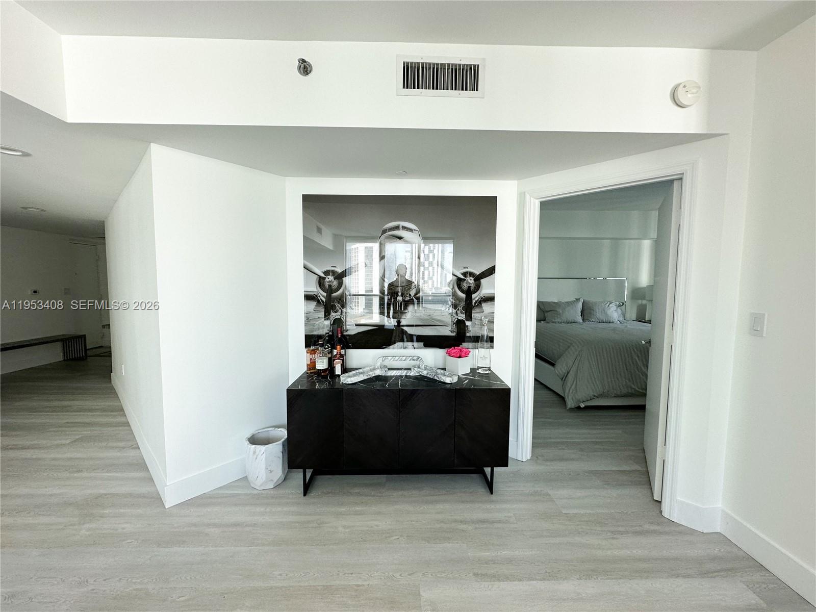 55 SE 6th St #1601, Miami FL 33131
