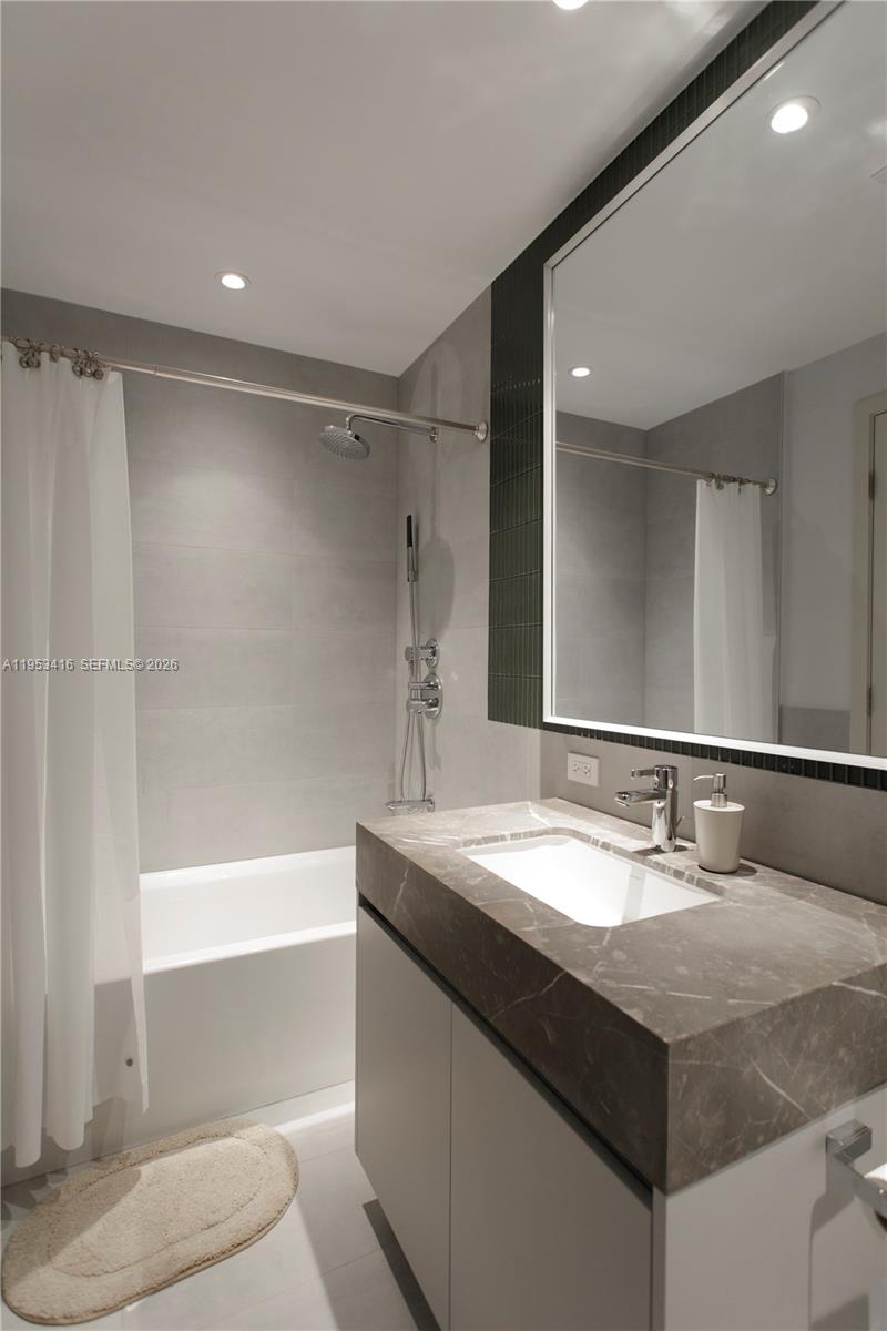 500 Alton Rd #1203, Miami Beach FL 33139