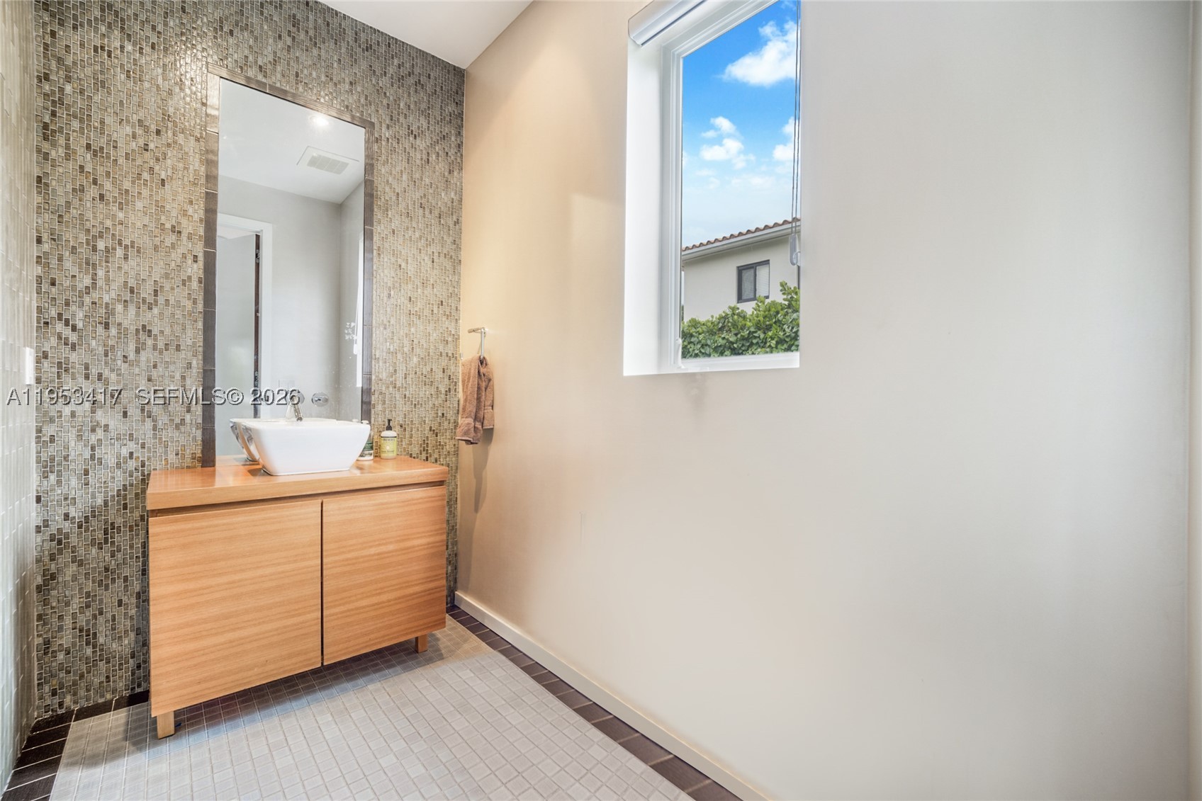6900 Barquera St, Coral Gables FL 33146
