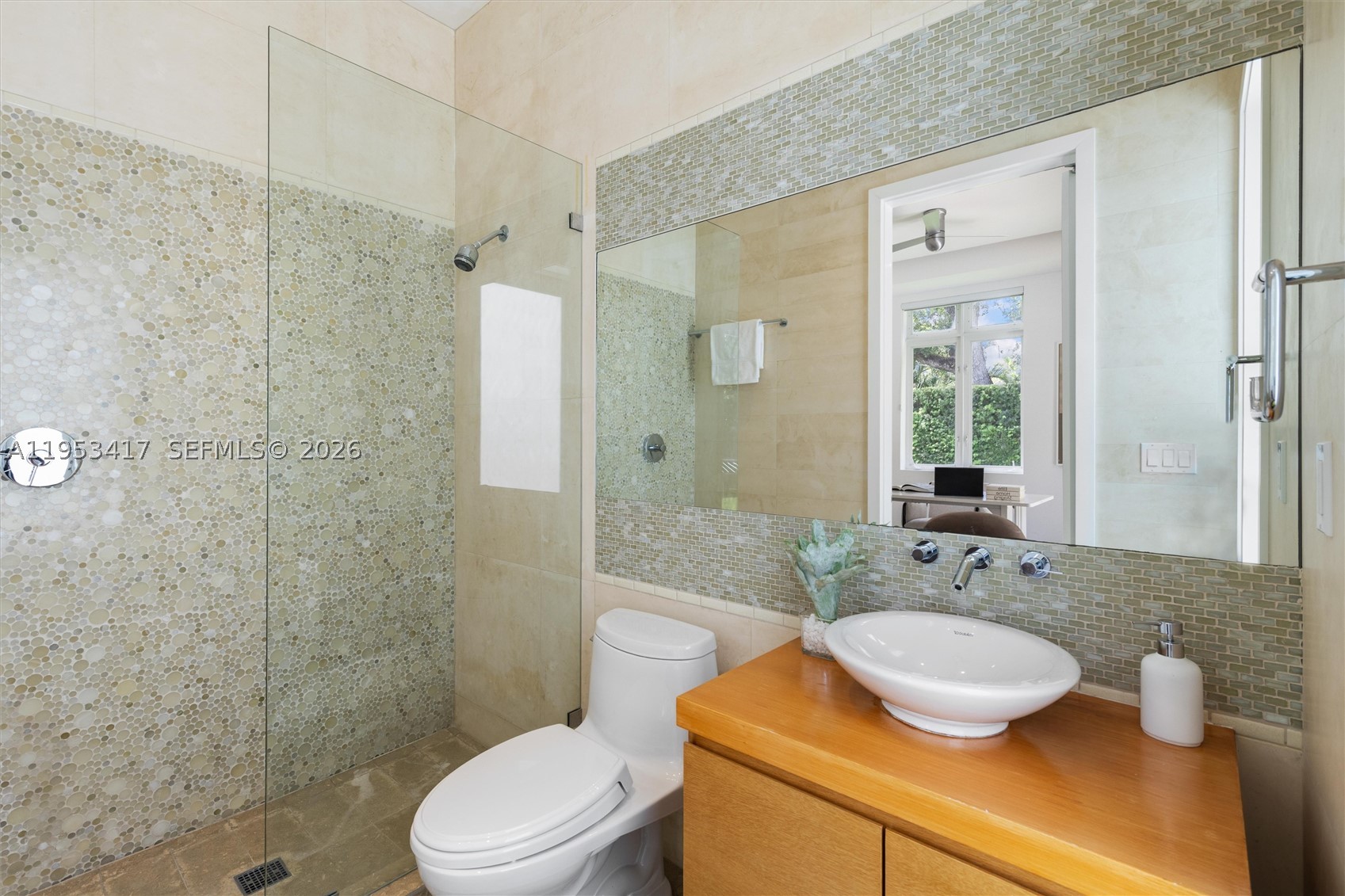 6900 Barquera St, Coral Gables FL 33146