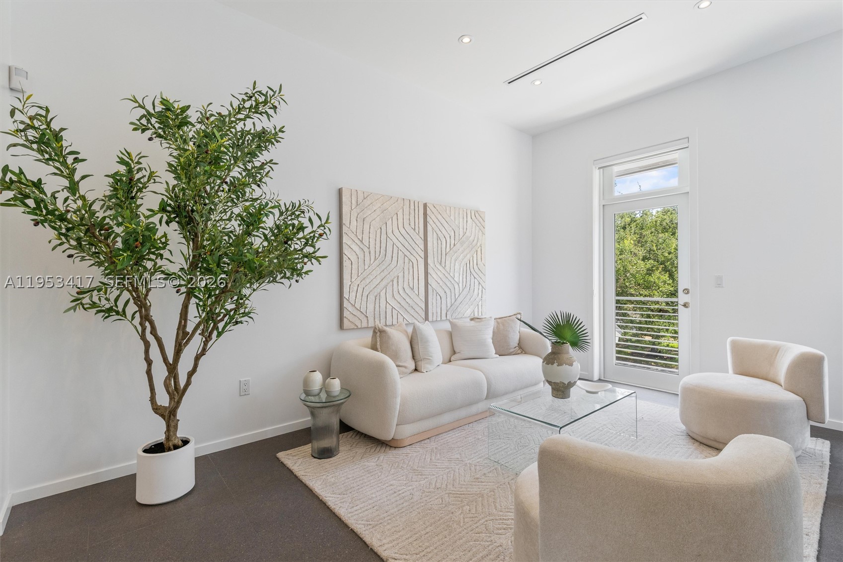 6900 Barquera St, Coral Gables FL 33146