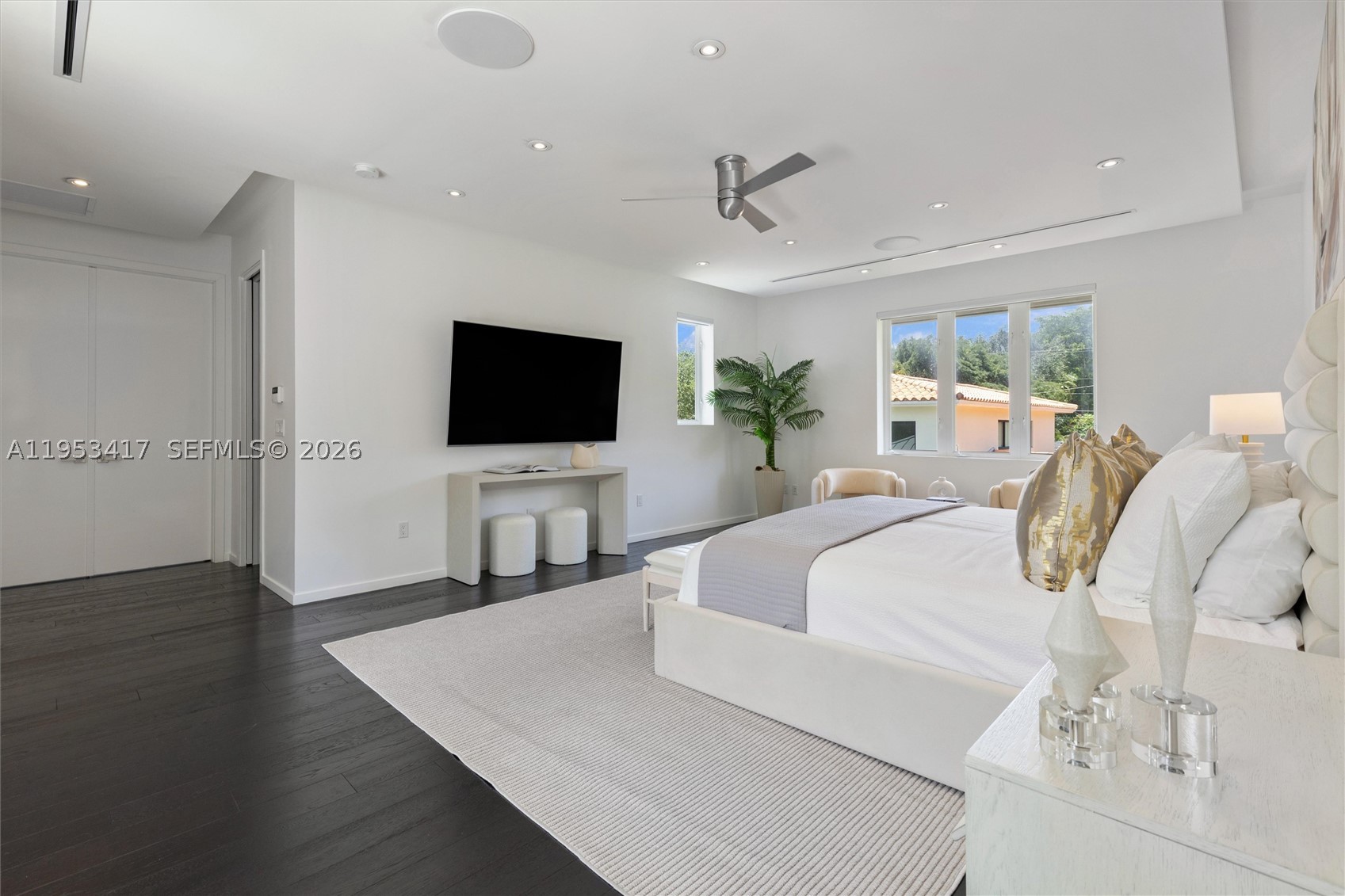 6900 Barquera St, Coral Gables FL 33146