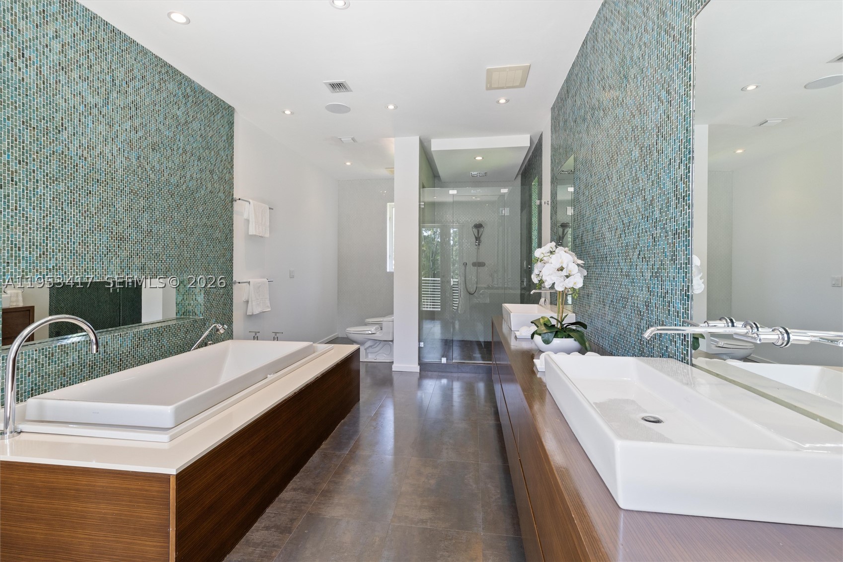 6900 Barquera St, Coral Gables FL 33146