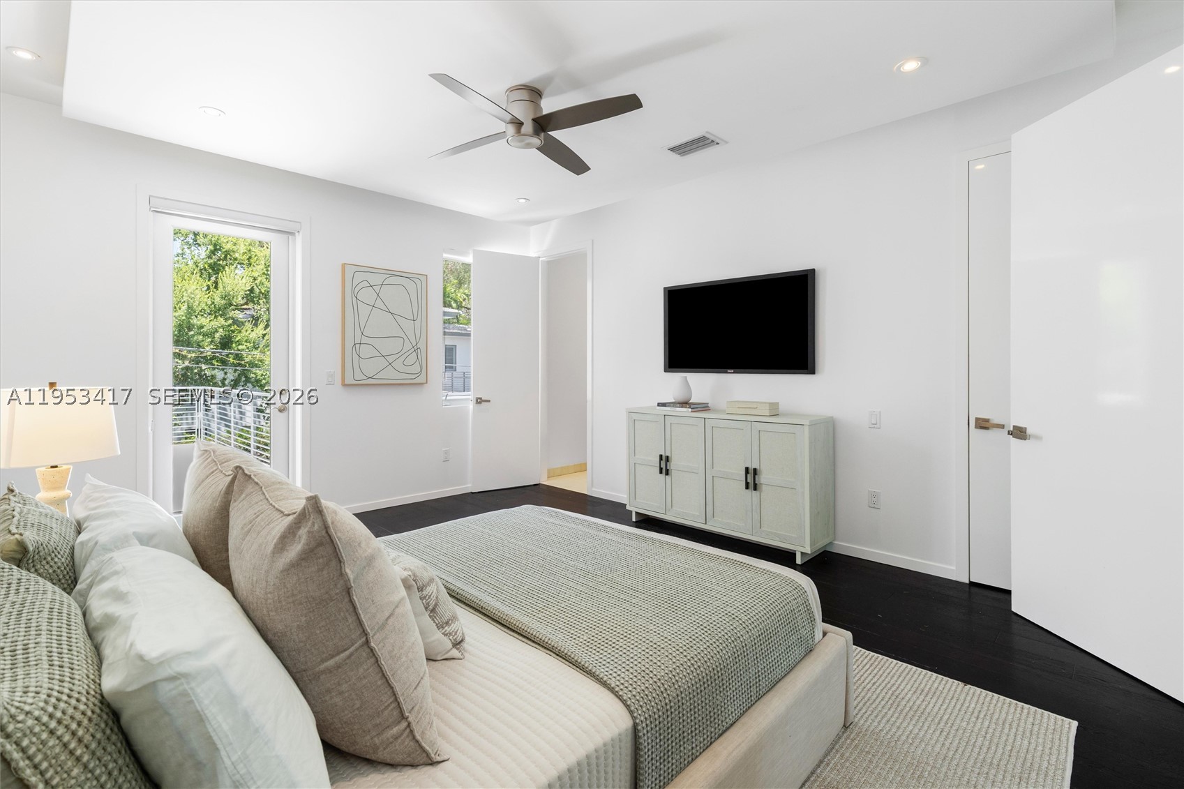 6900 Barquera St, Coral Gables FL 33146