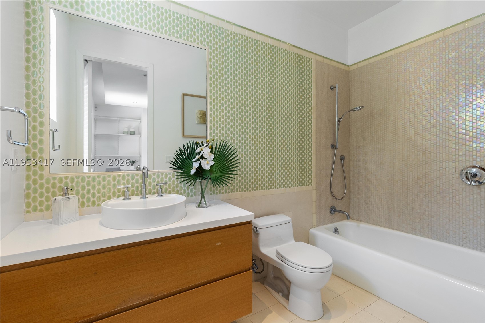 6900 Barquera St, Coral Gables FL 33146