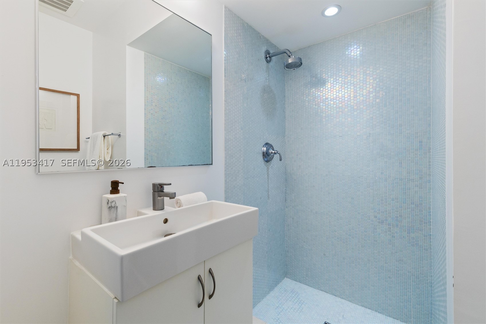 6900 Barquera St, Coral Gables FL 33146