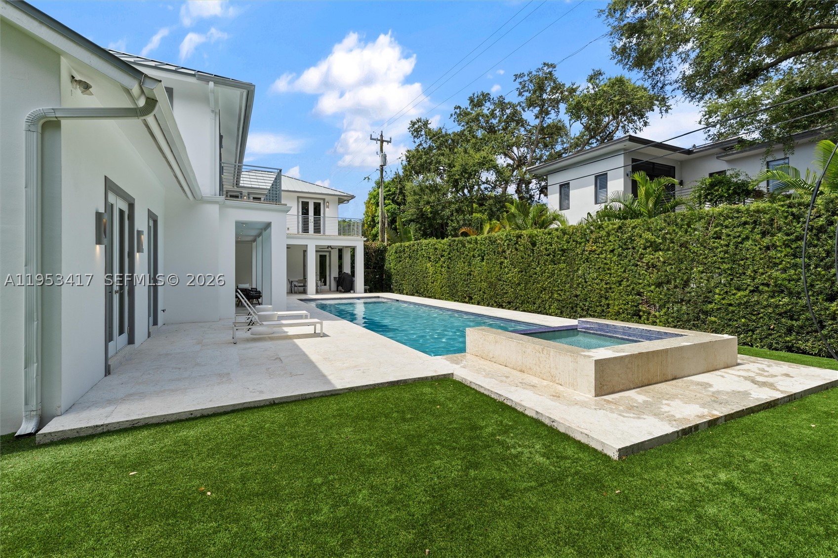 6900 Barquera St, Coral Gables FL 33146