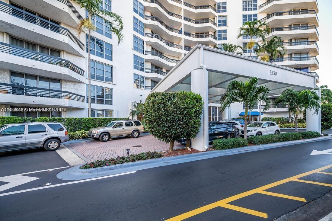 3530 Mystic Pointe Dr #1708, Aventura FL 33180