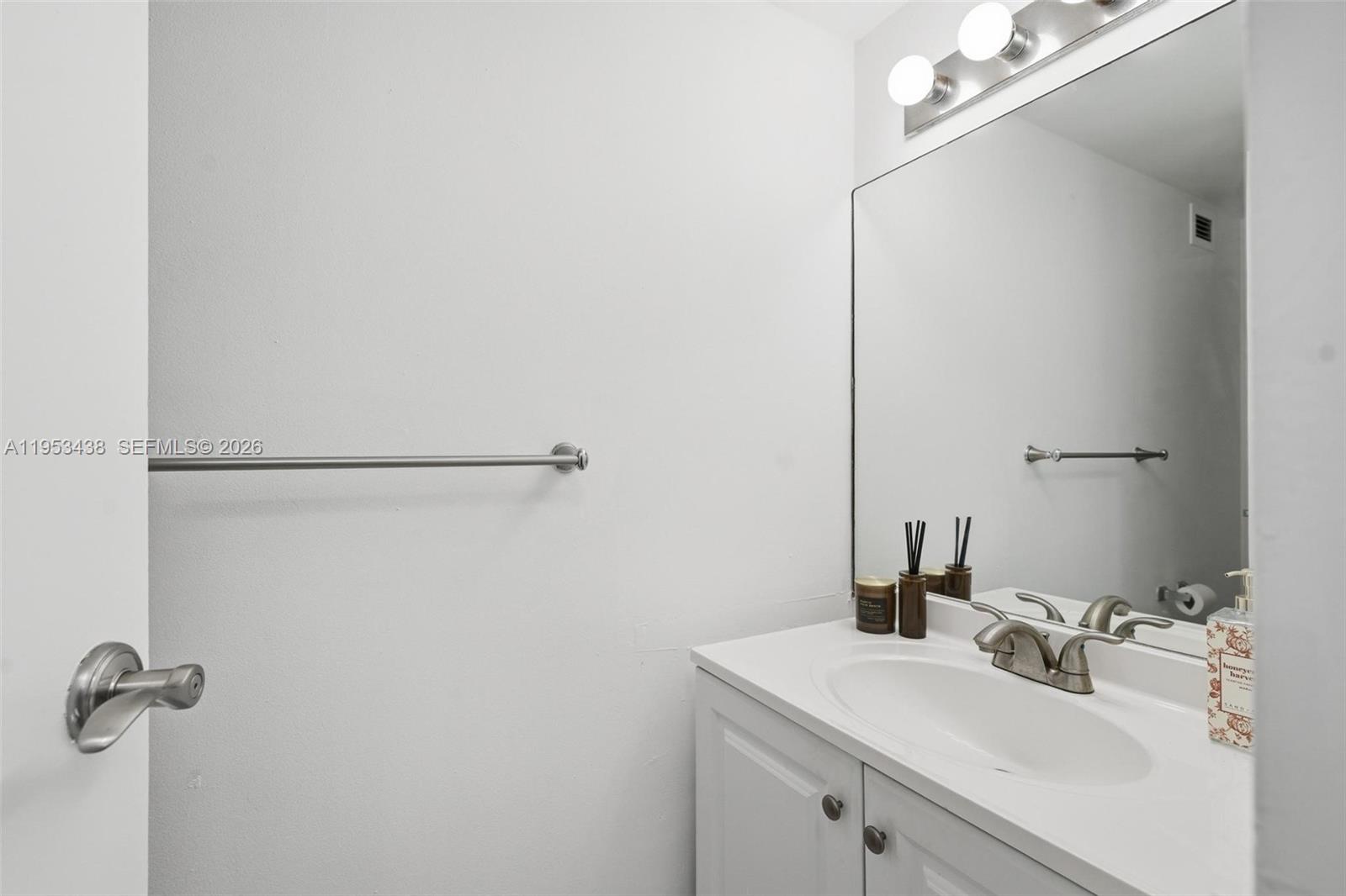 200 SE 15th Rd #11H, Miami FL 33129