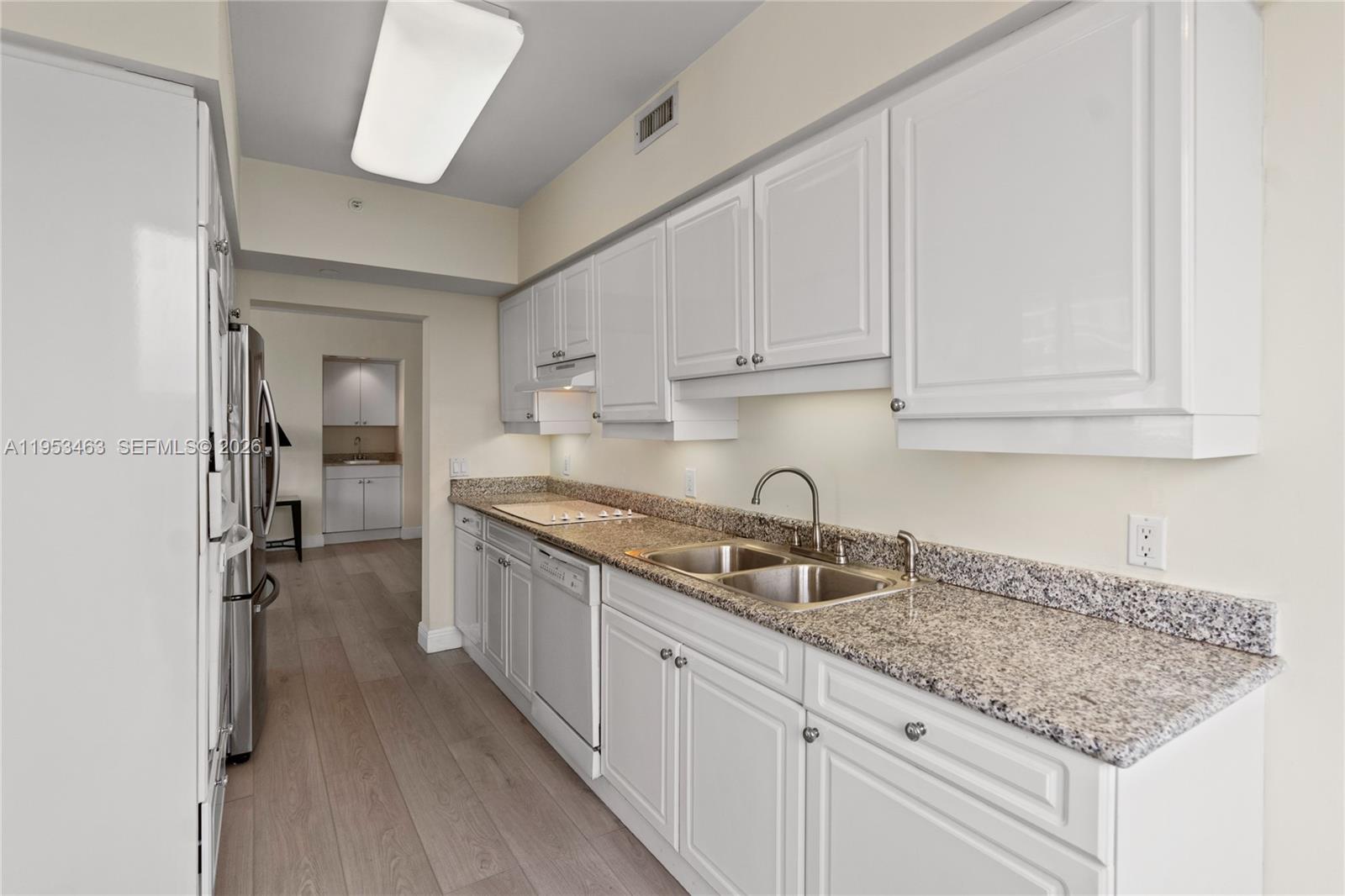 4775 Collins Ave #507, Miami Beach FL 33140